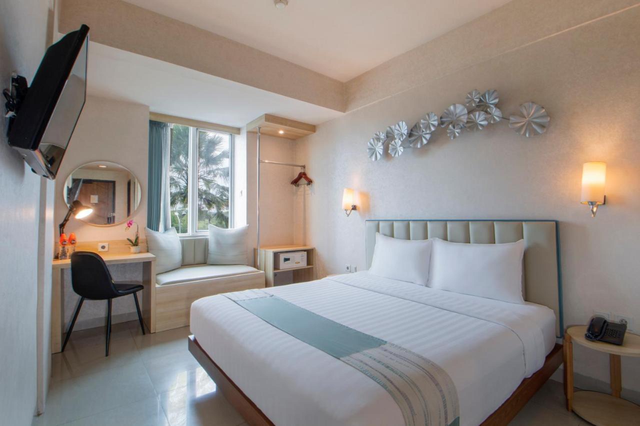 Solaris Hotel Malang Buitenkant foto