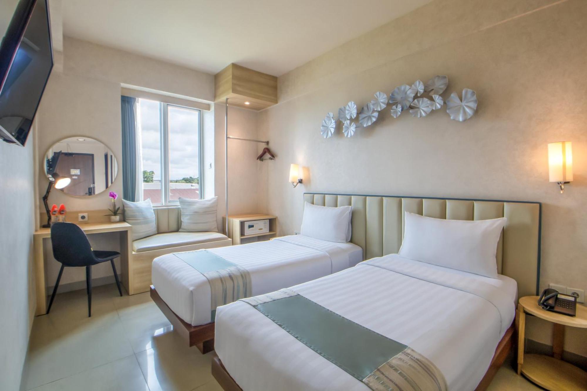 Solaris Hotel Malang Buitenkant foto